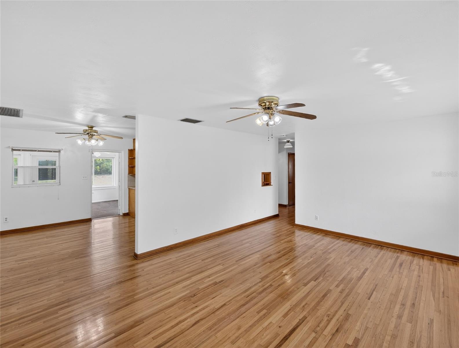 Image 23 of 58 For 2015 Sandford Road