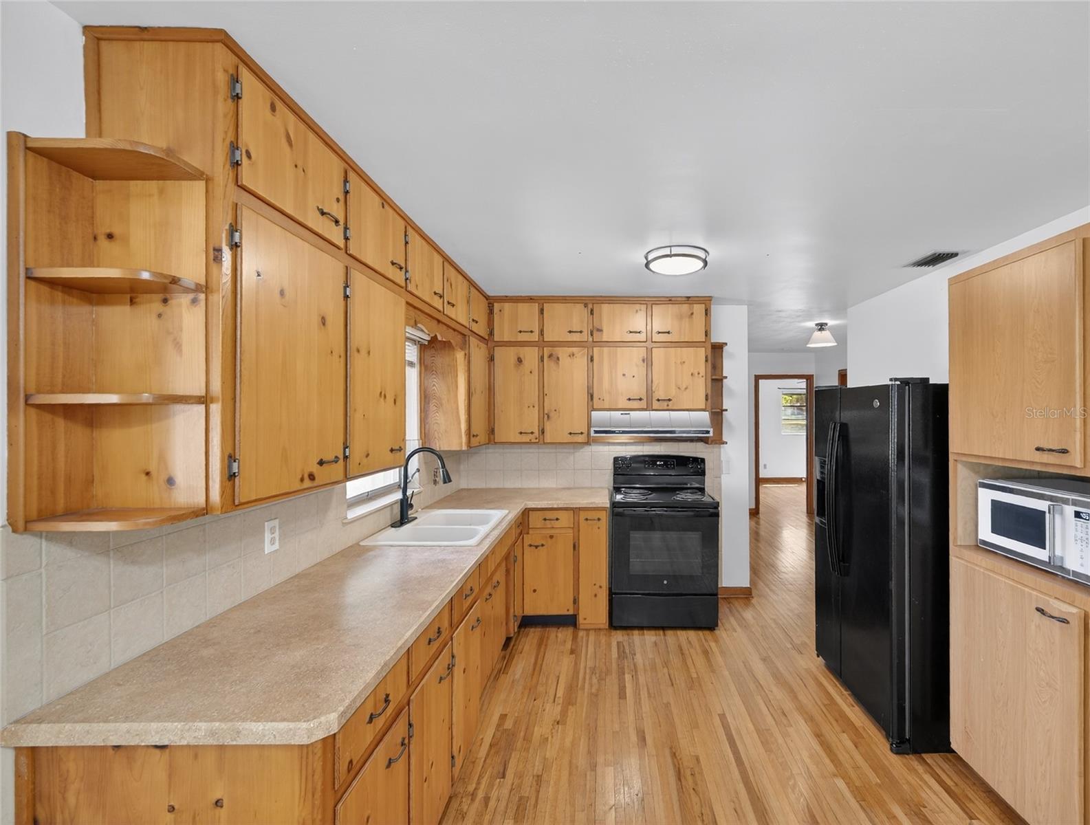 Image 24 of 58 For 2015 Sandford Road