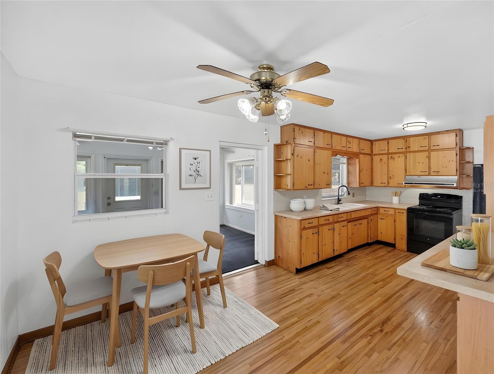 Image 25 of 58 For 2015 Sandford Road