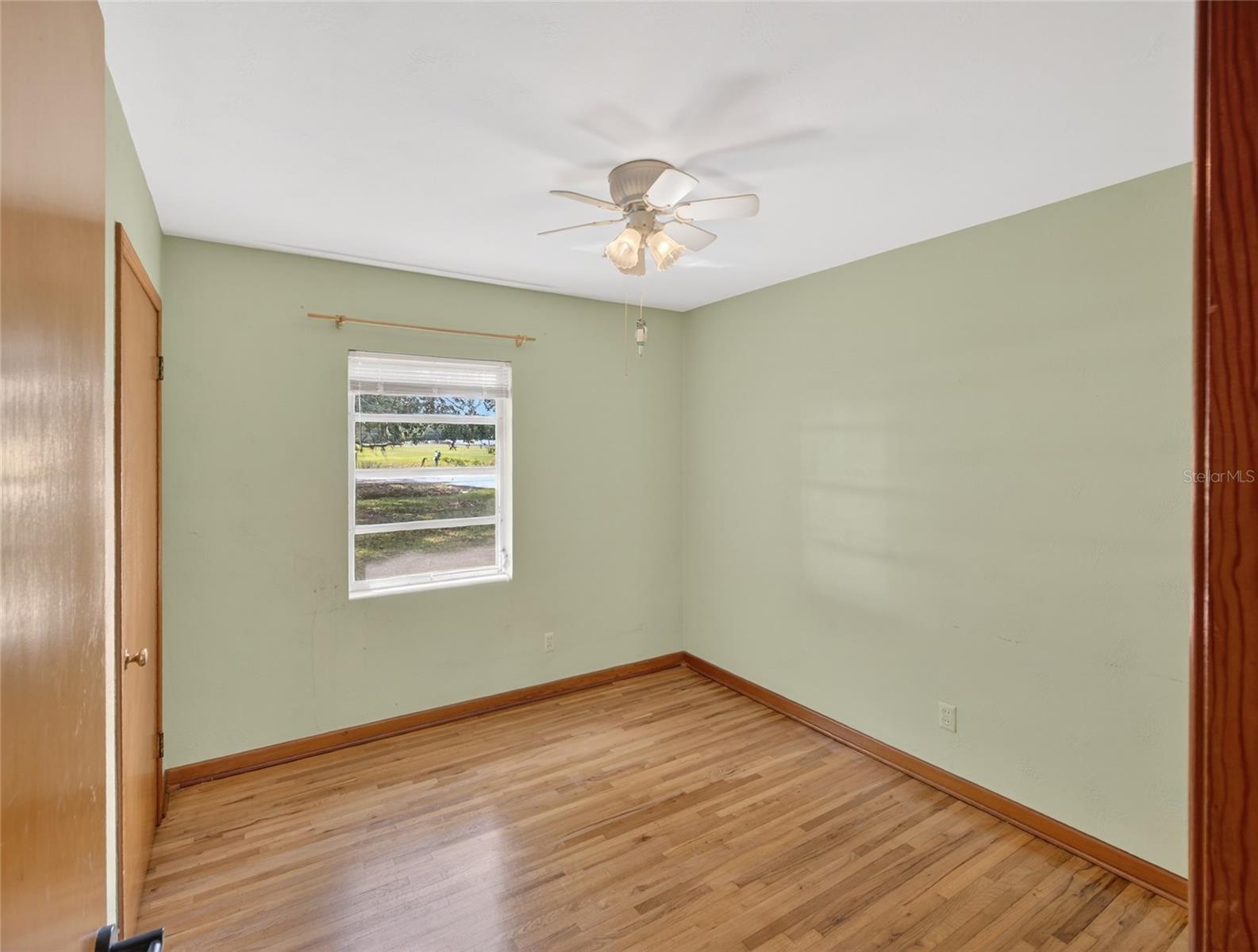 Image 29 of 58 For 2015 Sandford Road