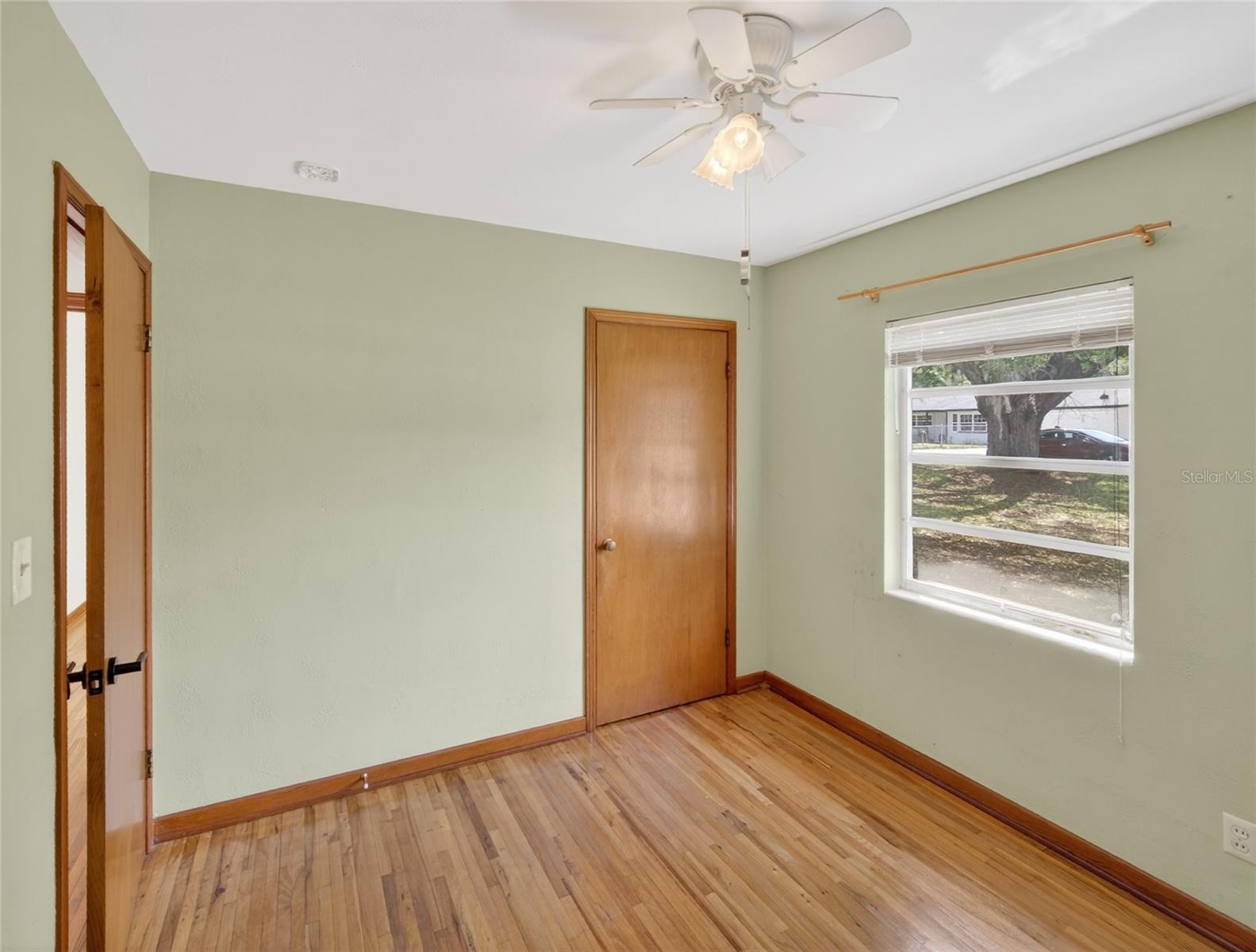 Image 30 of 58 For 2015 Sandford Road