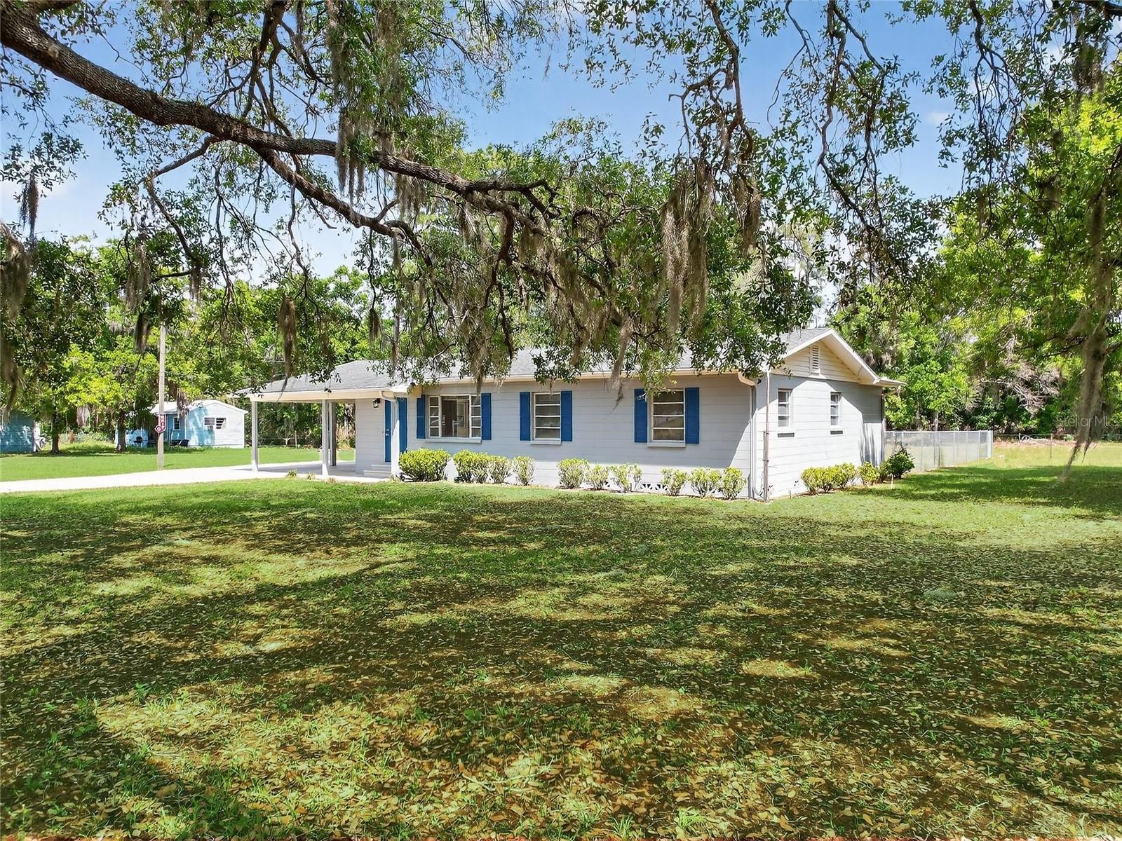 Image 4 of 58 For 2015 Sandford Road