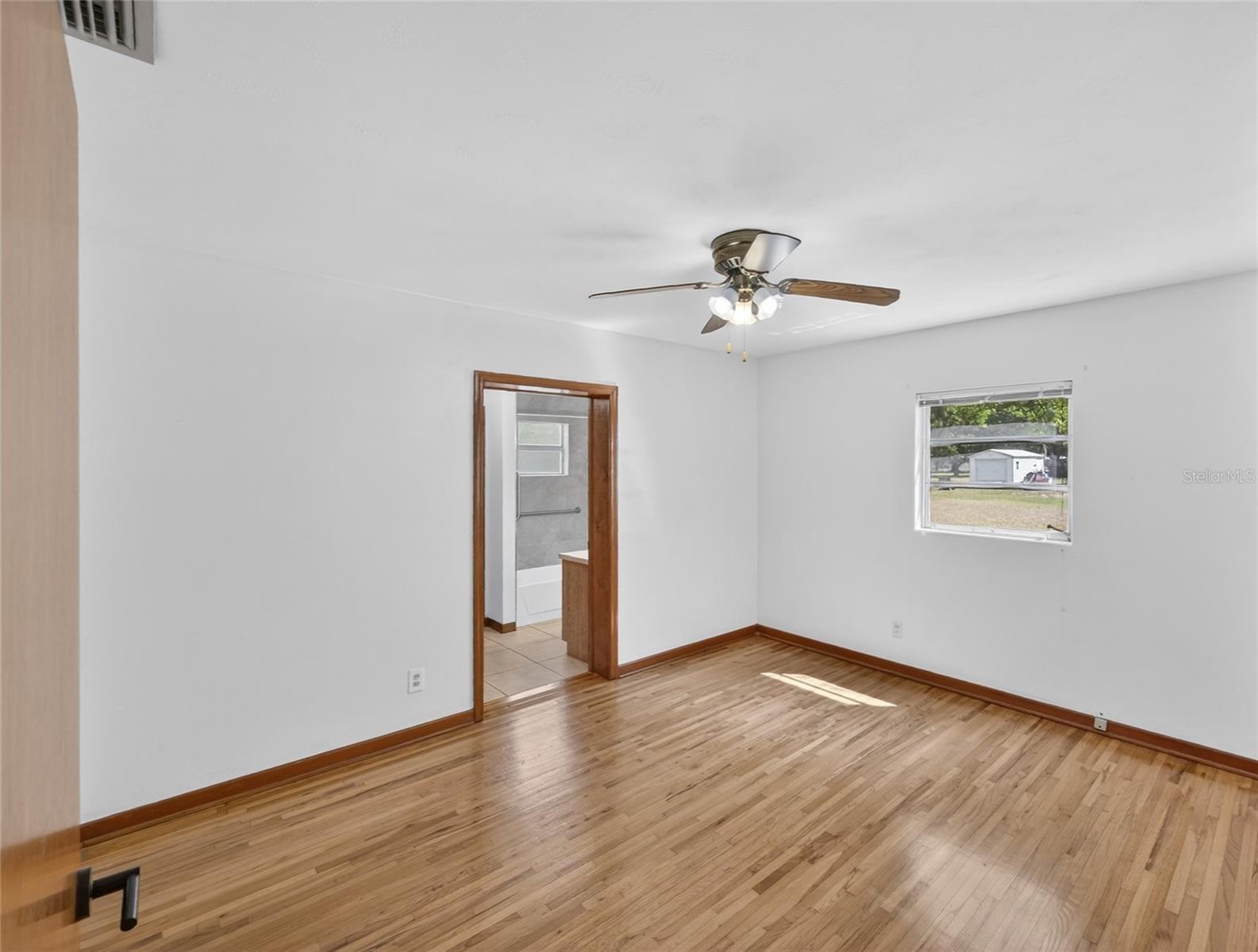 Image 43 of 58 For 2015 Sandford Road