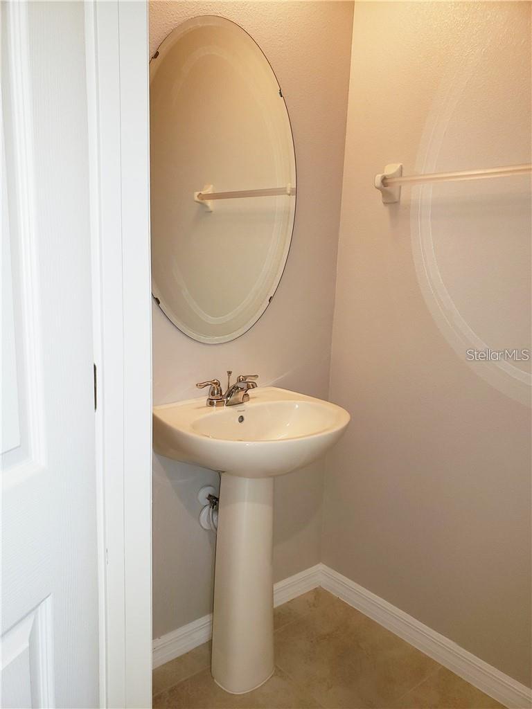 Image 18 of 33 For 15915 Marina Bay Drive