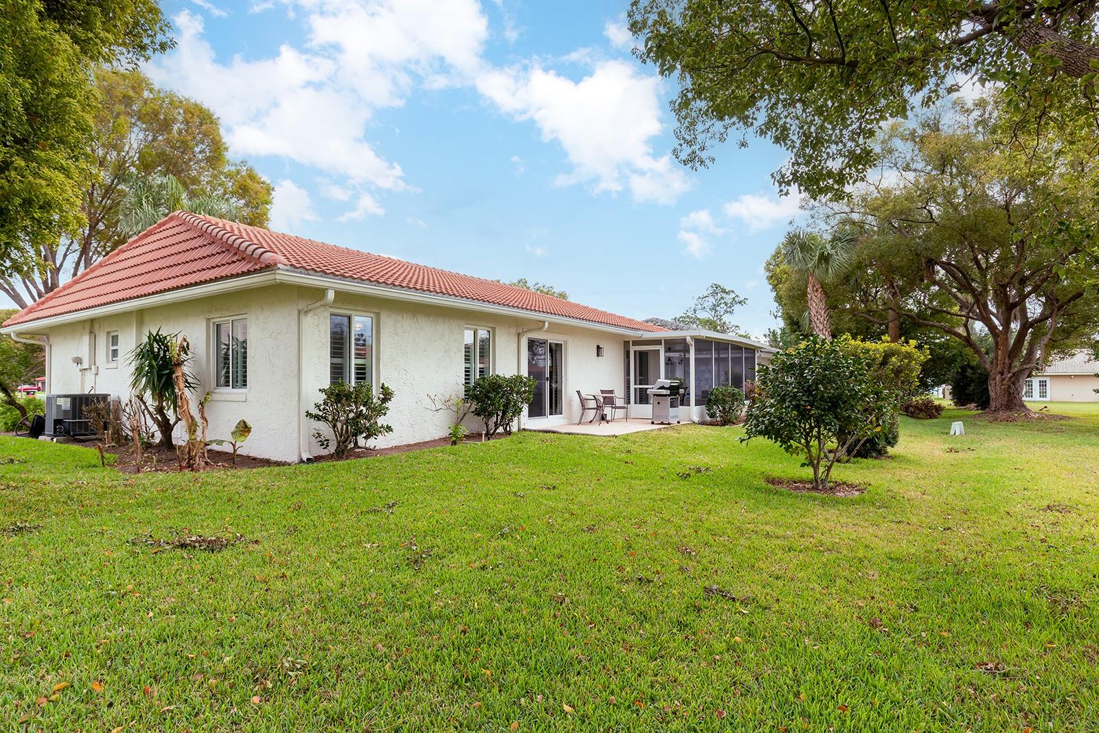 Image 22 of 24 For 10727 Windsor Court