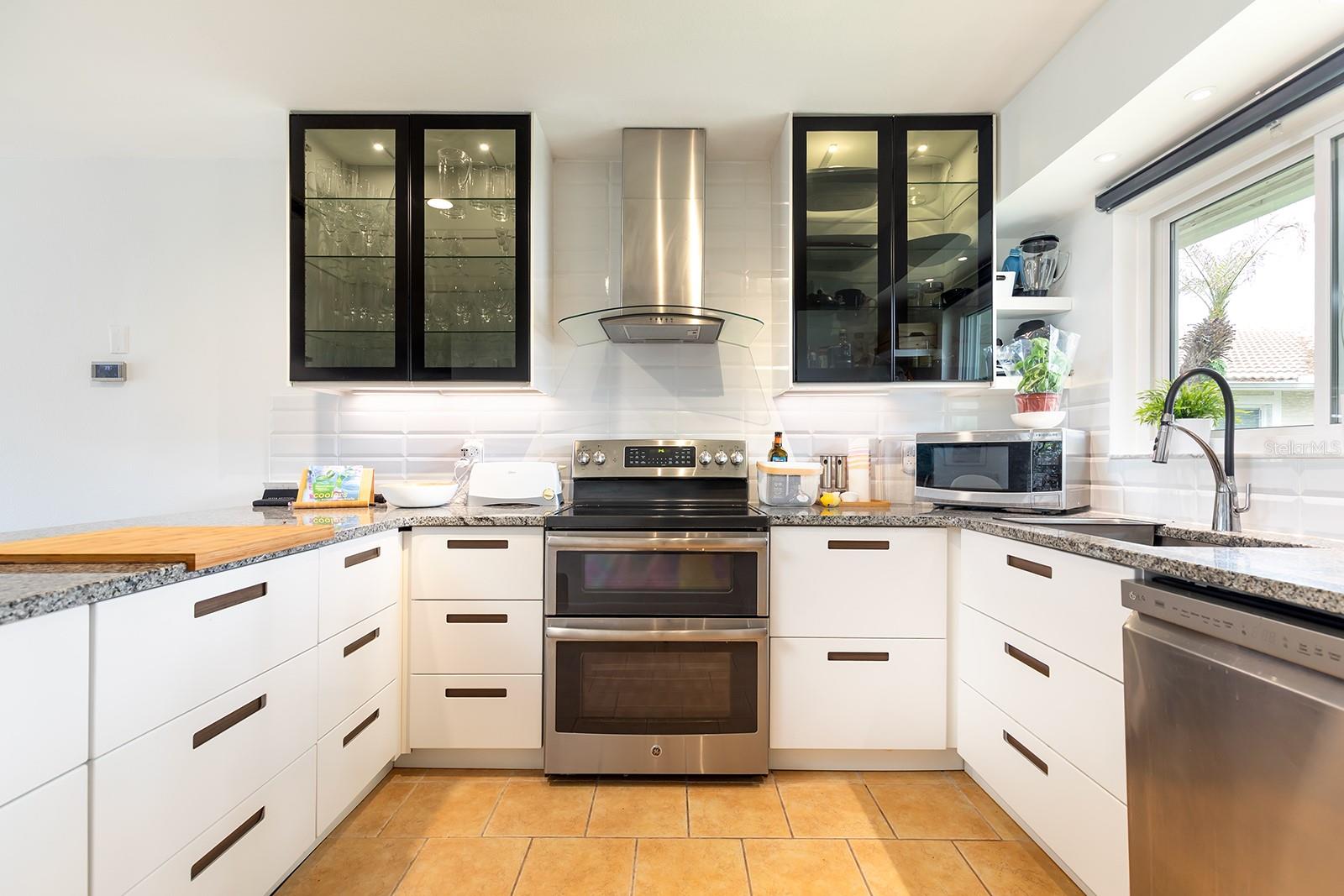 Image 6 of 24 For 10727 Windsor Court