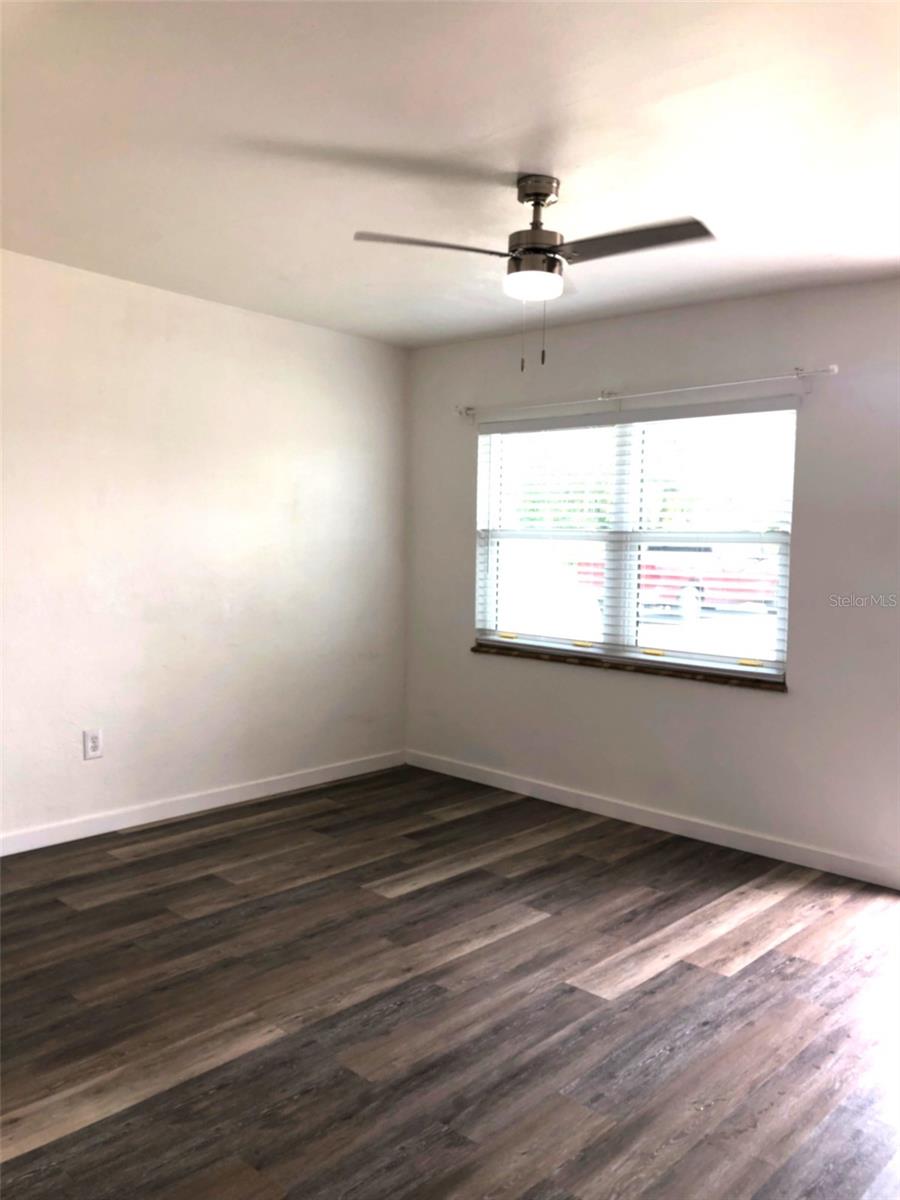 Image 4 of 11 For 1401 Alfred Street 4