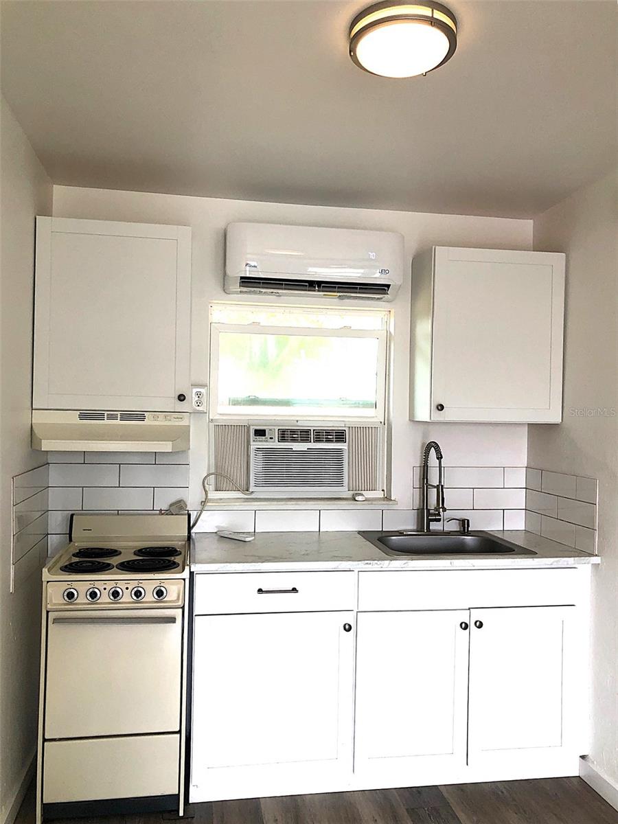 Image 7 of 11 For 1401 Alfred Street 4