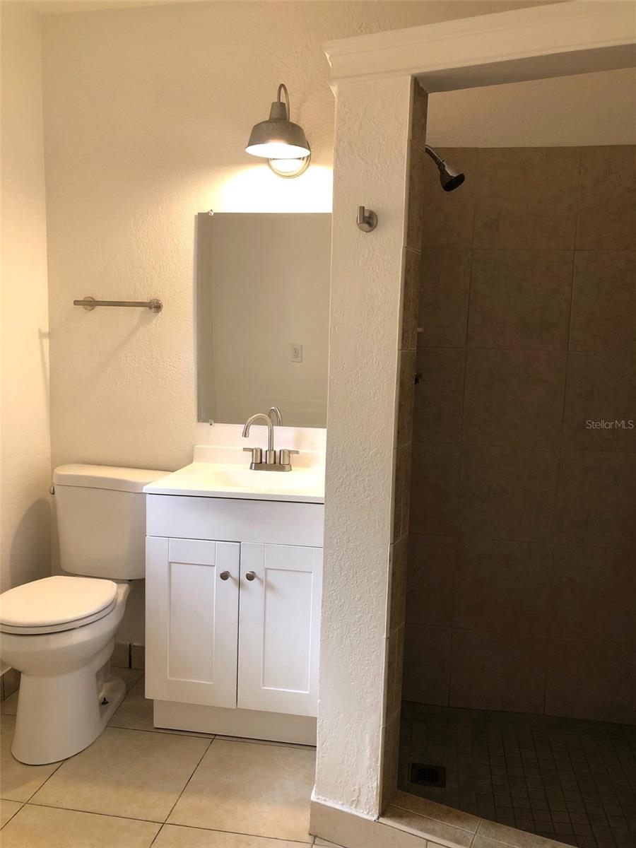 Image 8 of 11 For 1401 Alfred Street 4