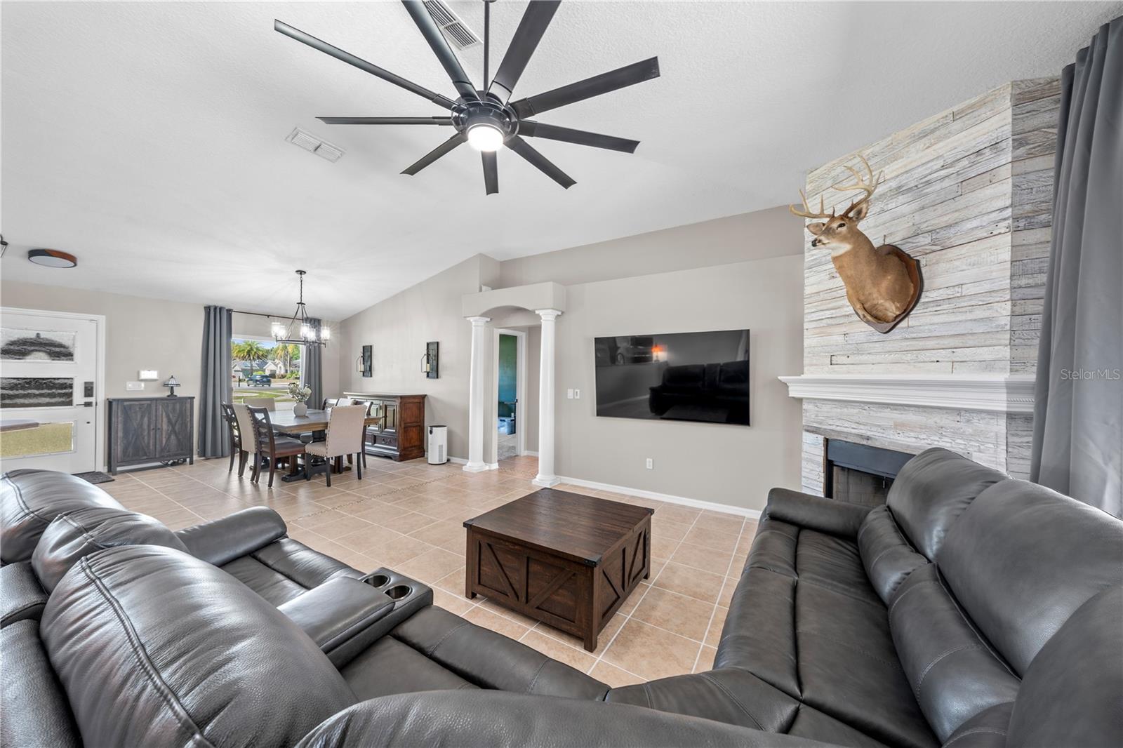 Image 19 of 72 For 141 Long Pine Drive