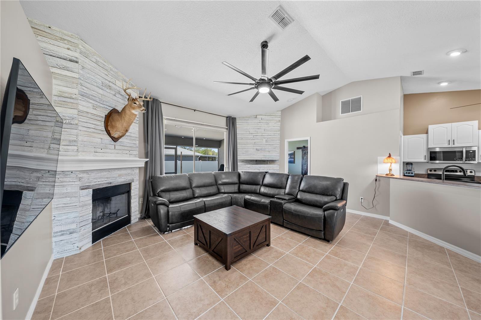 Image 22 of 72 For 141 Long Pine Drive