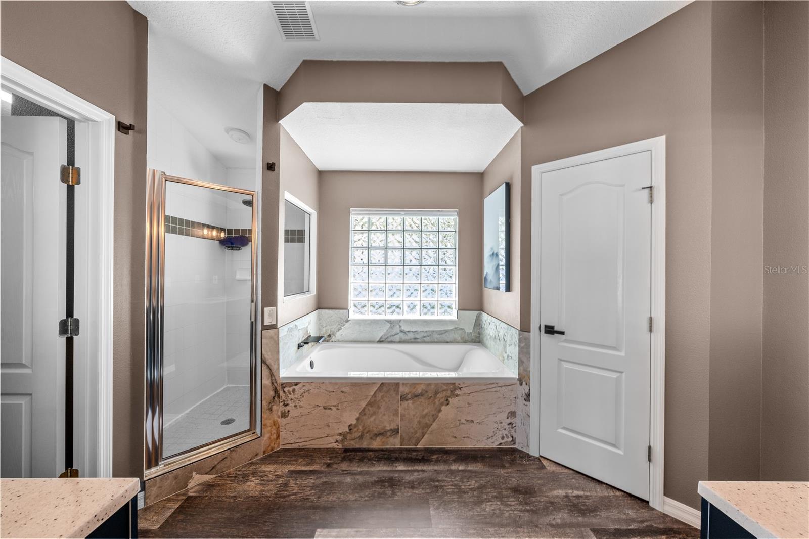 Image 44 of 72 For 141 Long Pine Drive