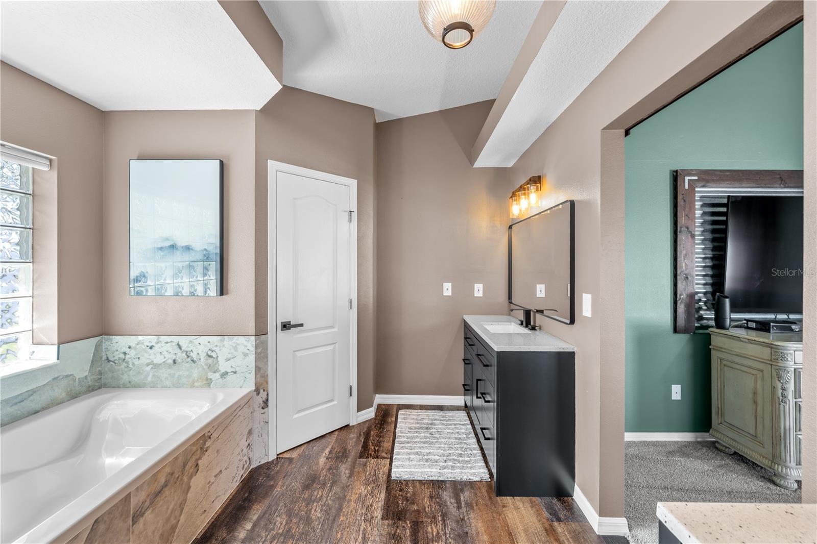 Image 45 of 72 For 141 Long Pine Drive