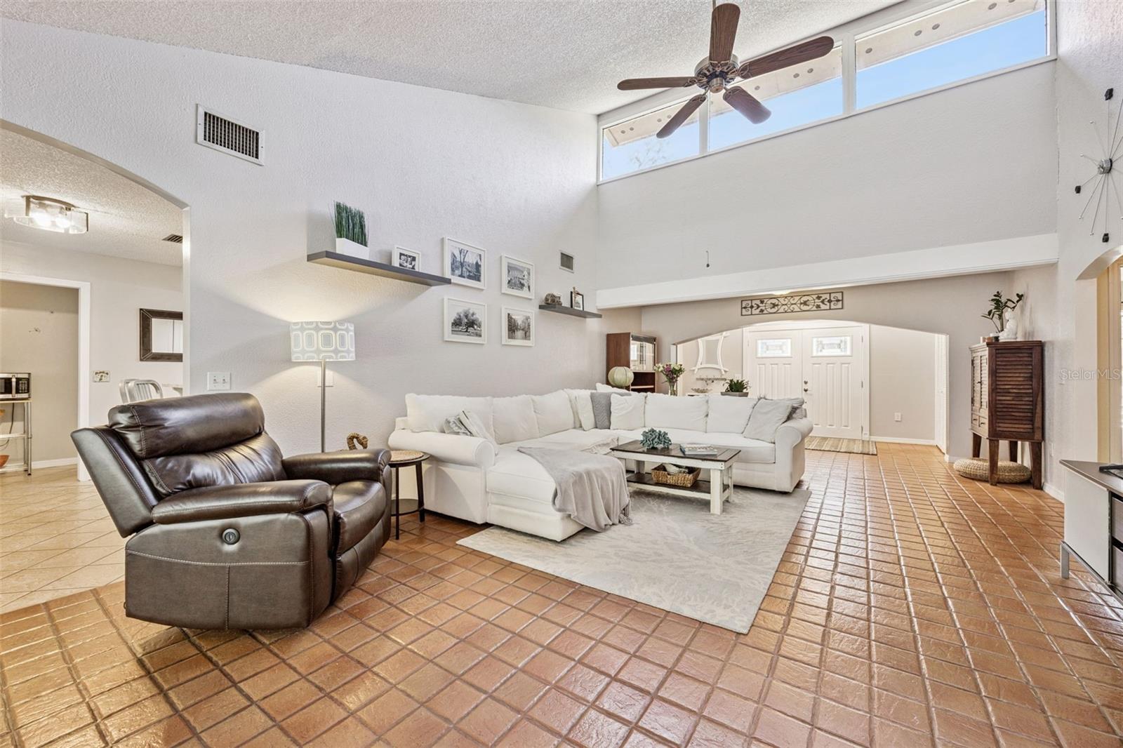 Image 10 of 65 For 1691 Grandview Boulevard