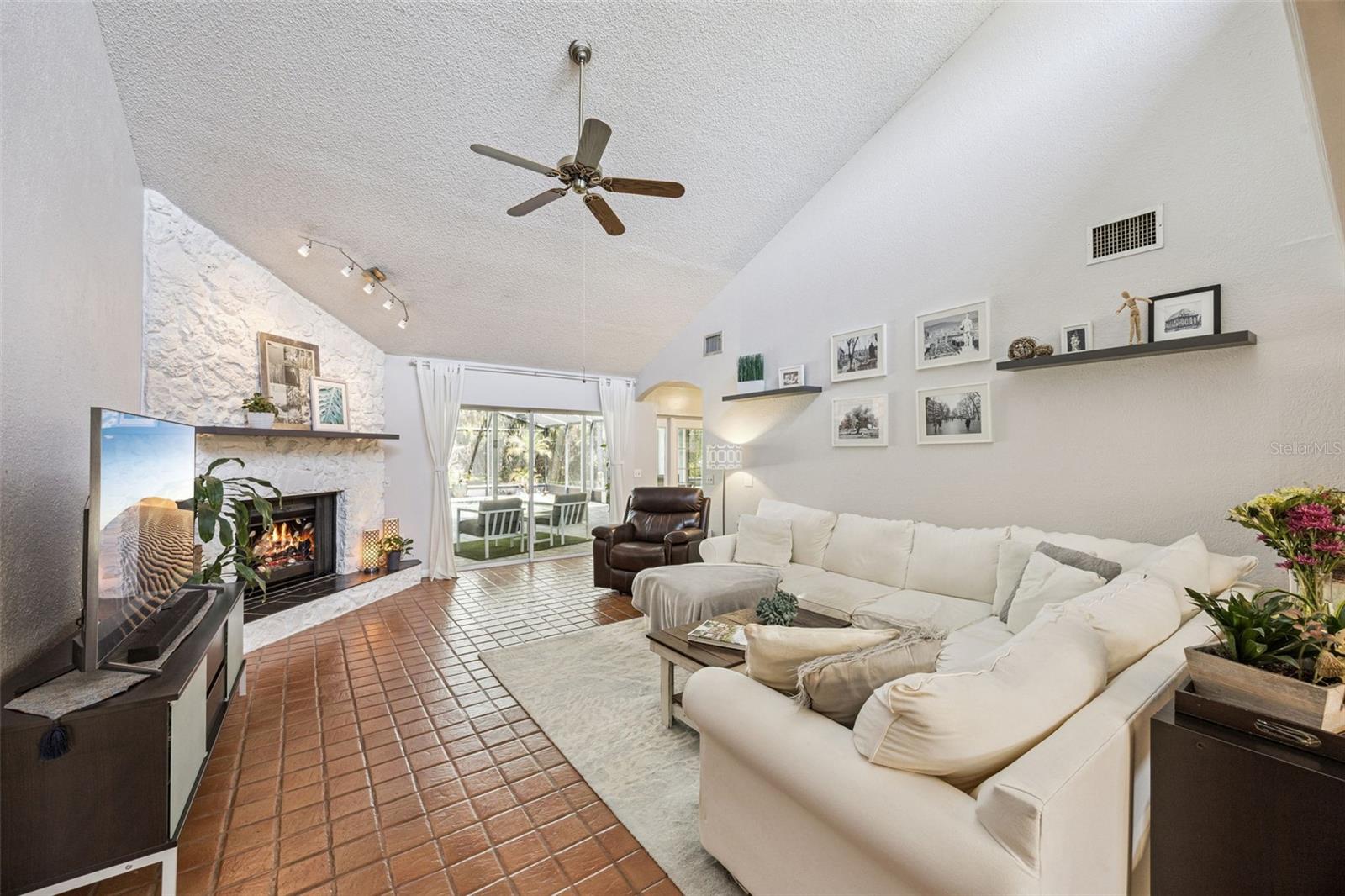 Image 12 of 65 For 1691 Grandview Boulevard