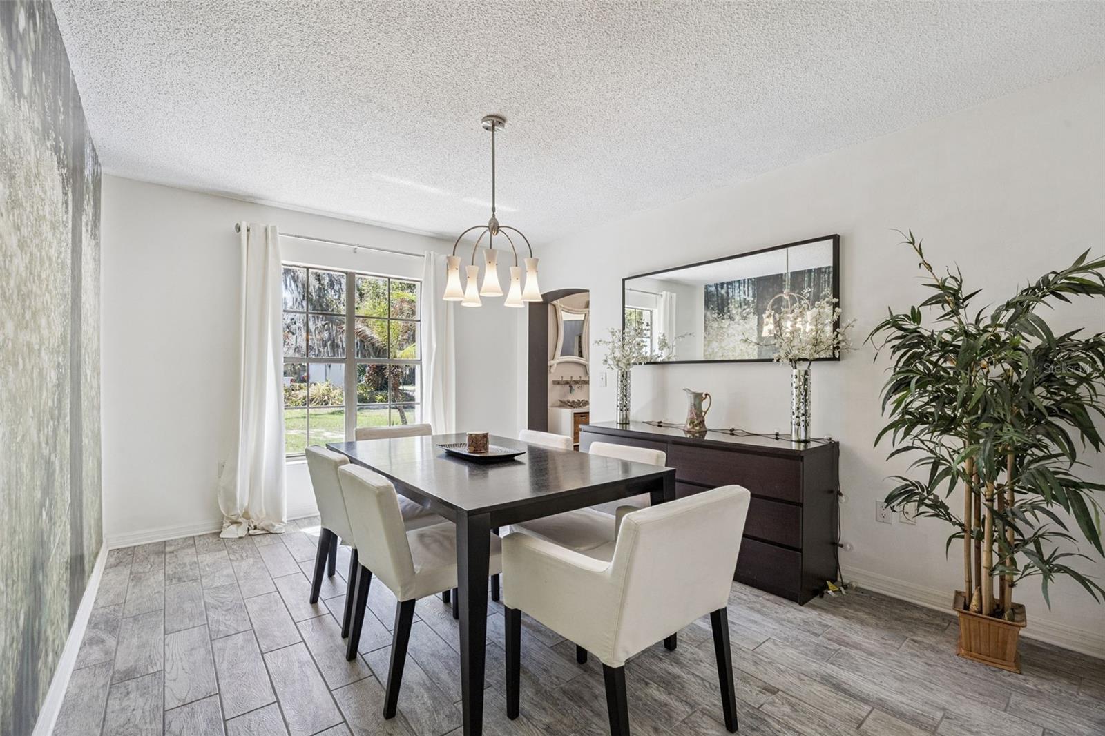 Image 16 of 65 For 1691 Grandview Boulevard