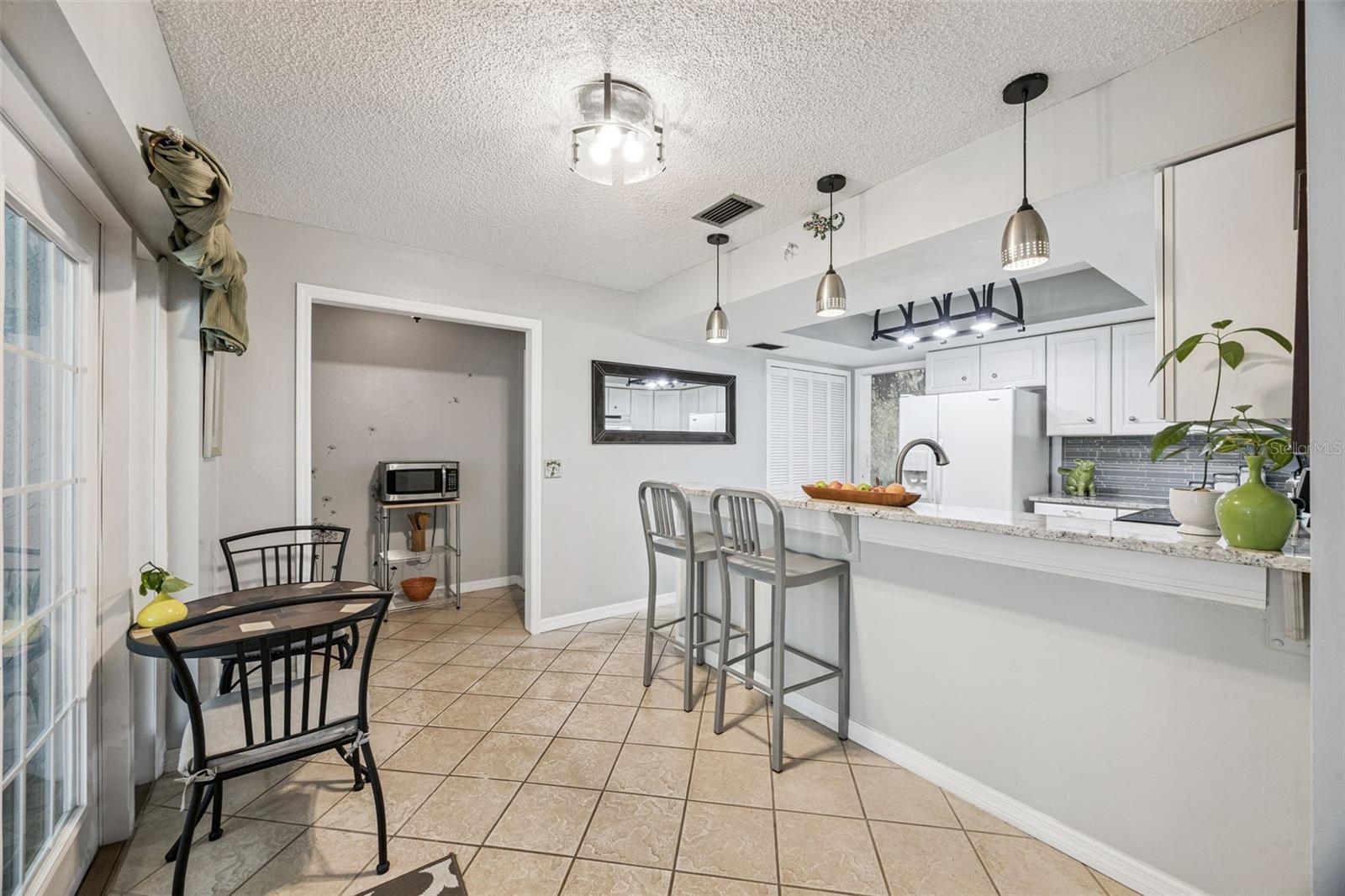 Image 17 of 65 For 1691 Grandview Boulevard