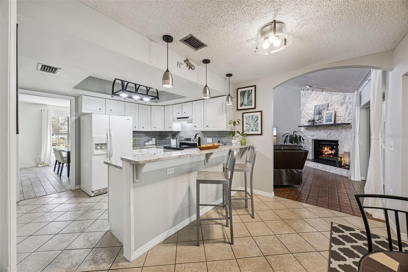 Image 20 of 65 For 1691 Grandview Boulevard