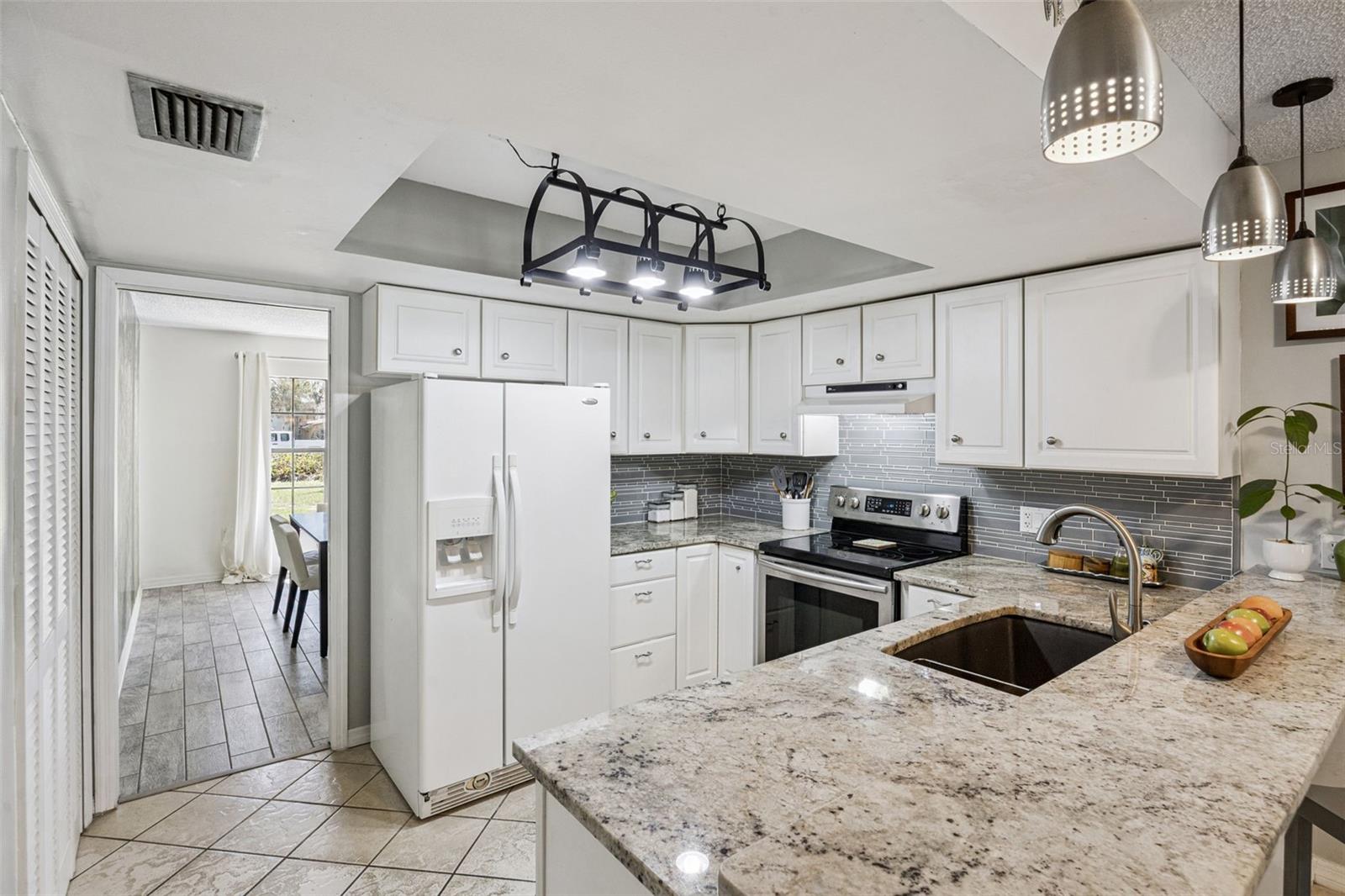 Image 24 of 65 For 1691 Grandview Boulevard