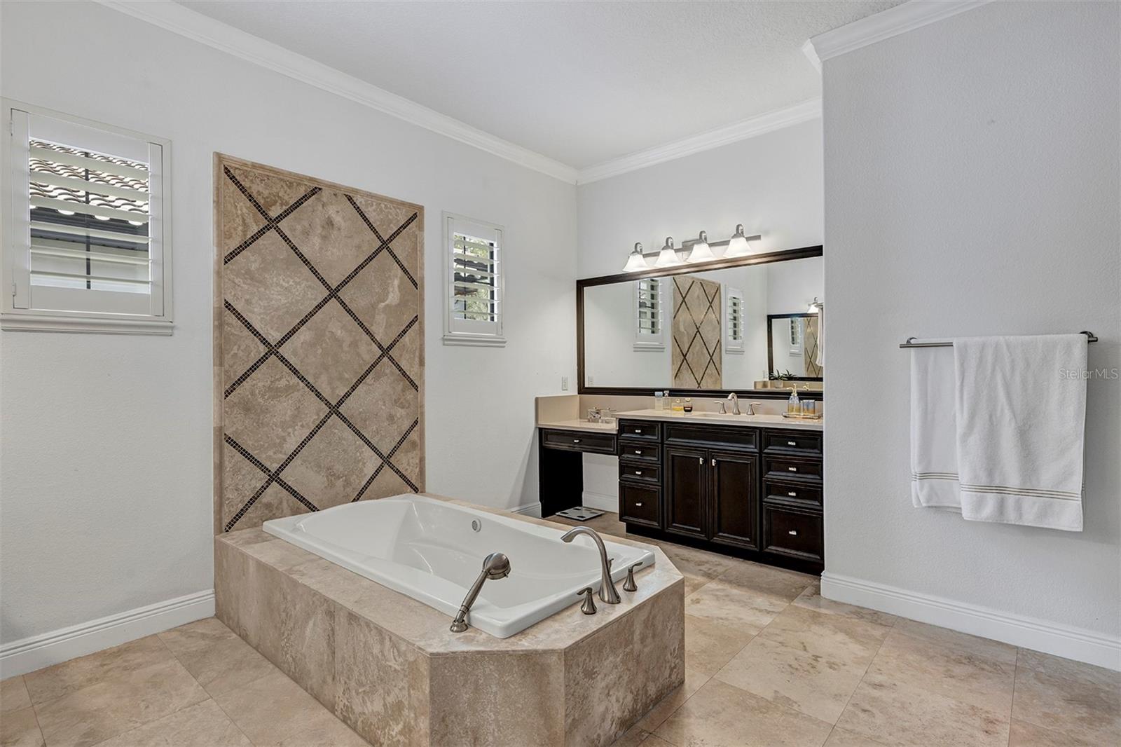 Image 37 of 71 For 11821 Waterstone Loop Drive