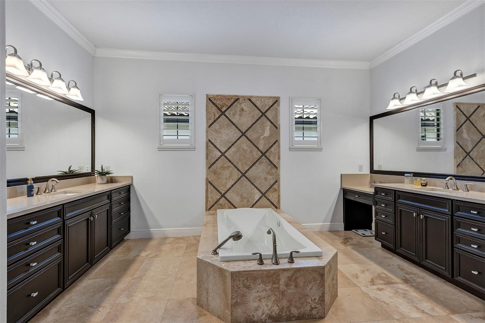 Image 40 of 71 For 11821 Waterstone Loop Drive