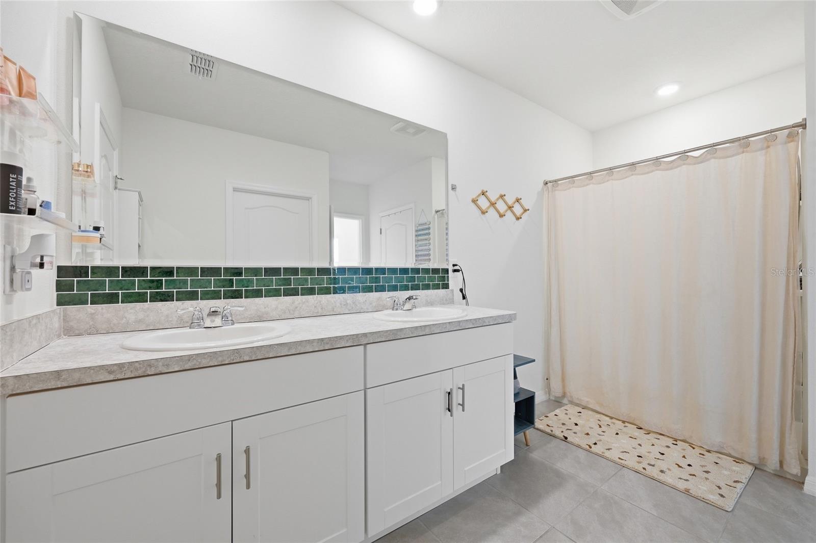 Image 36 of 73 For 1777 Walnut Creek Drive