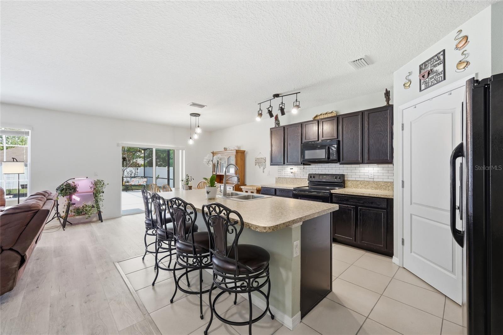 Image 12 of 77 For 1489 Twin Valley Terrace