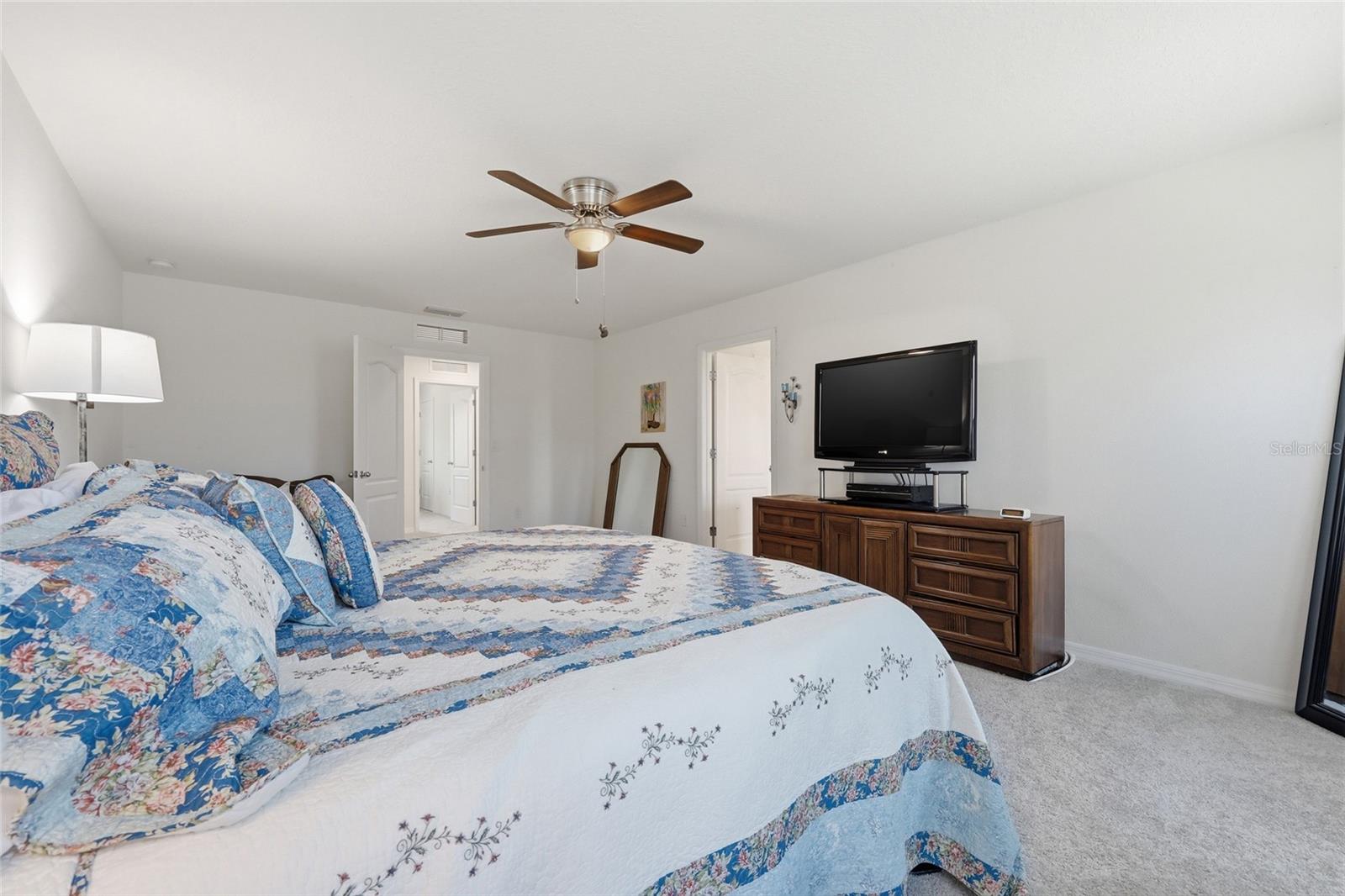 Image 26 of 77 For 1489 Twin Valley Terrace