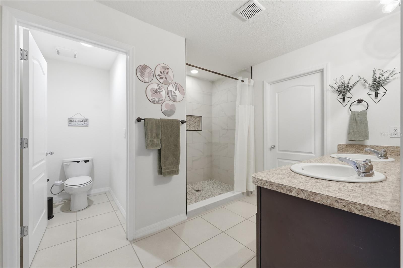 Image 27 of 77 For 1489 Twin Valley Terrace