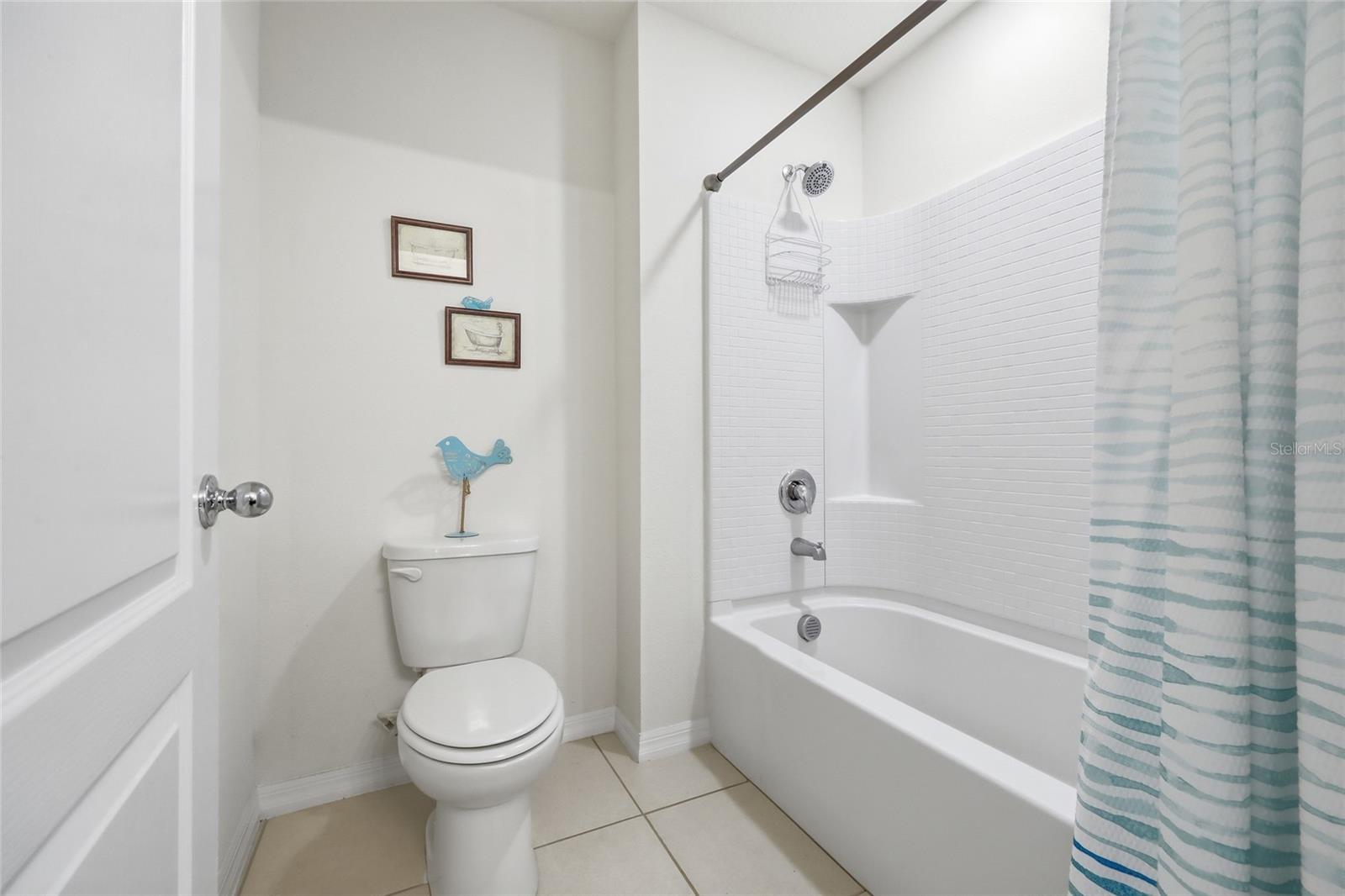 Image 40 of 77 For 1489 Twin Valley Terrace