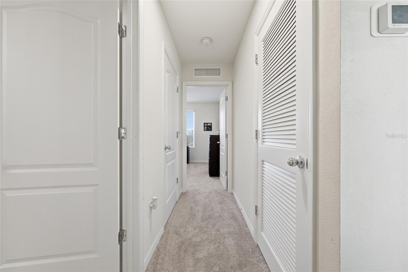 Image 41 of 77 For 1489 Twin Valley Terrace