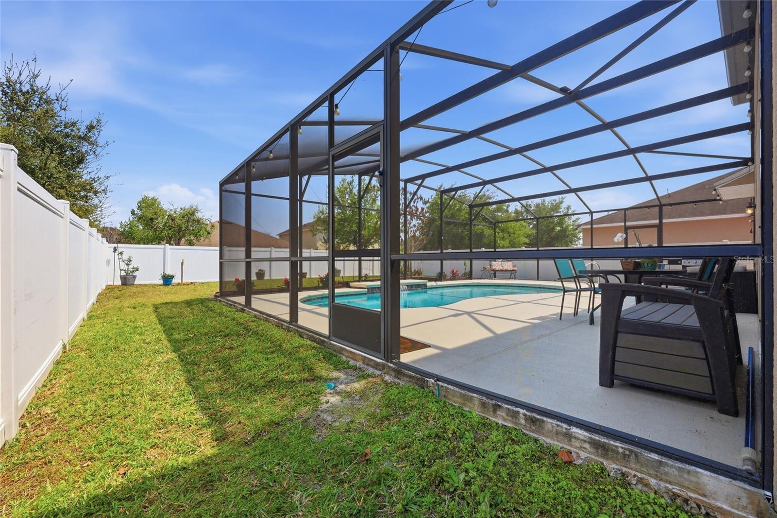 Image 48 of 77 For 1489 Twin Valley Terrace