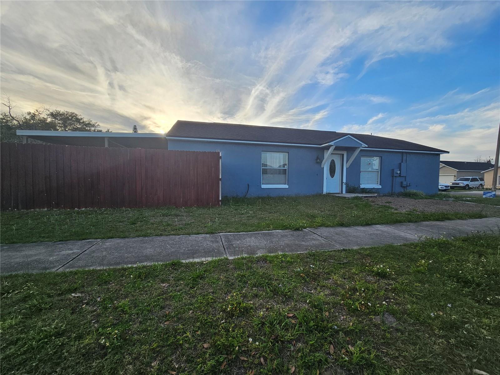 Image 2 of 18 For 992 Vista Palma Way