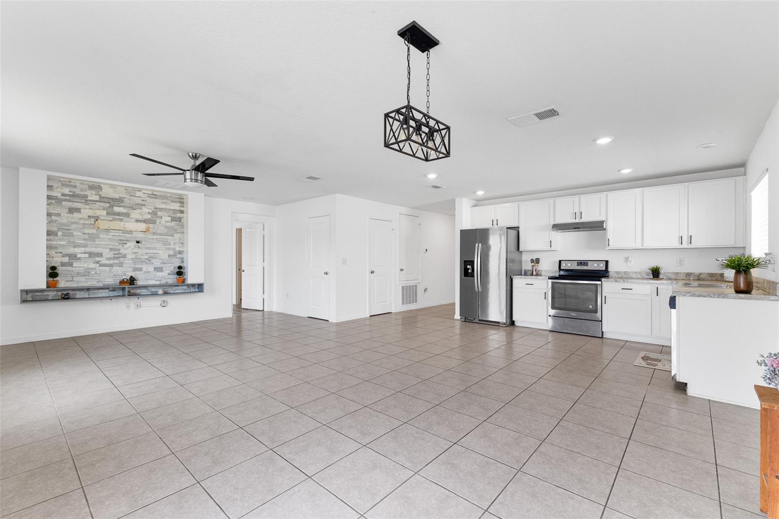 Image 12 of 23 For 213 Lake Lucerne Way