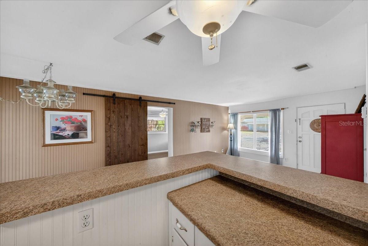 Image 12 of 34 For 702 Carmen Drive