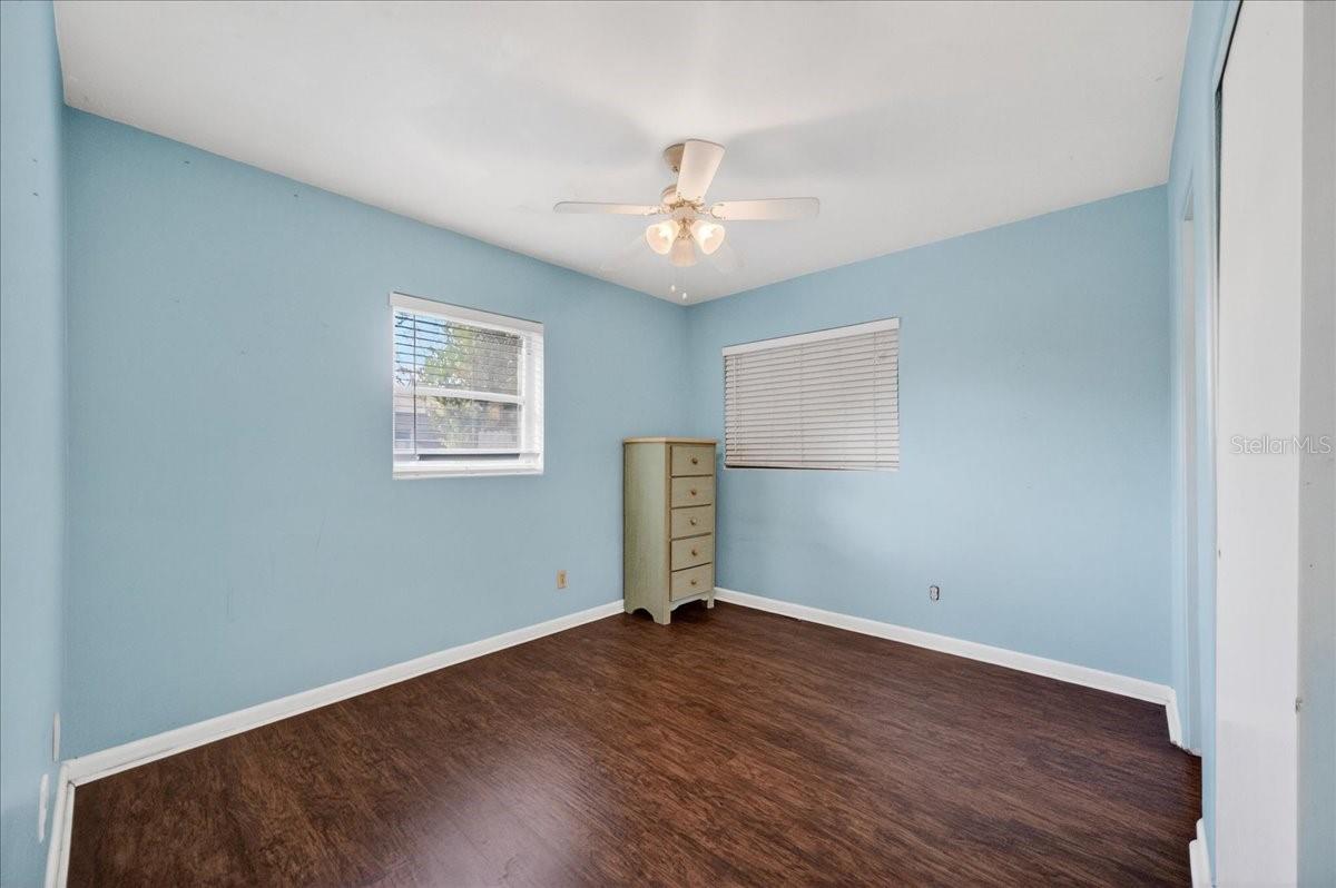 Image 21 of 34 For 702 Carmen Drive