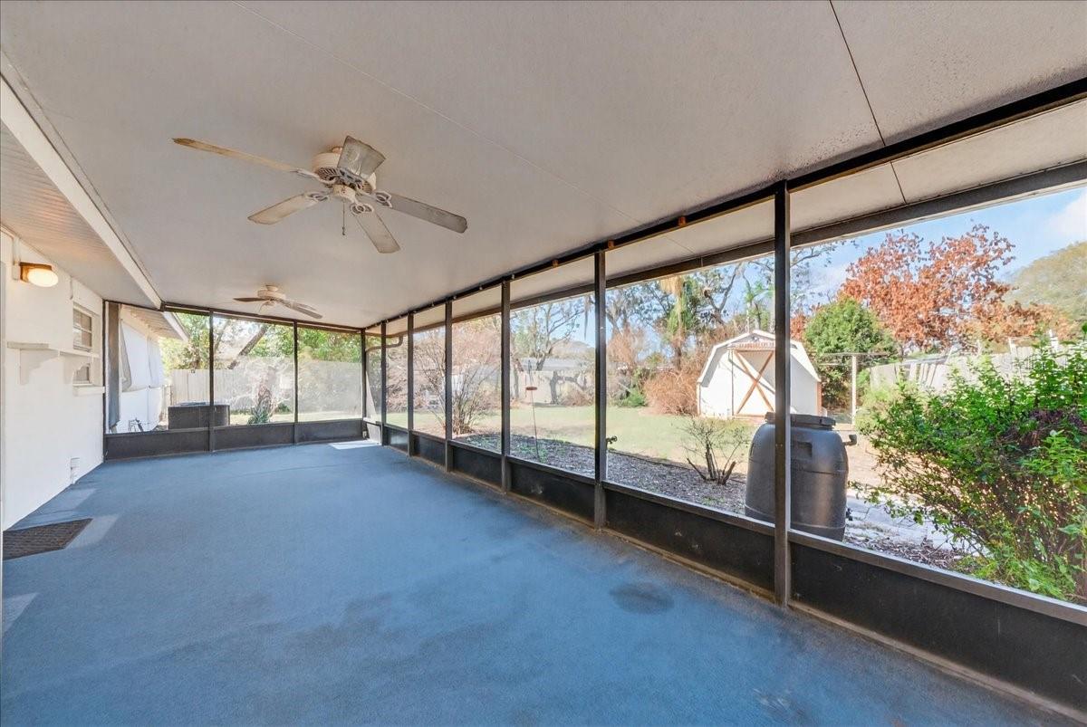 Image 24 of 34 For 702 Carmen Drive