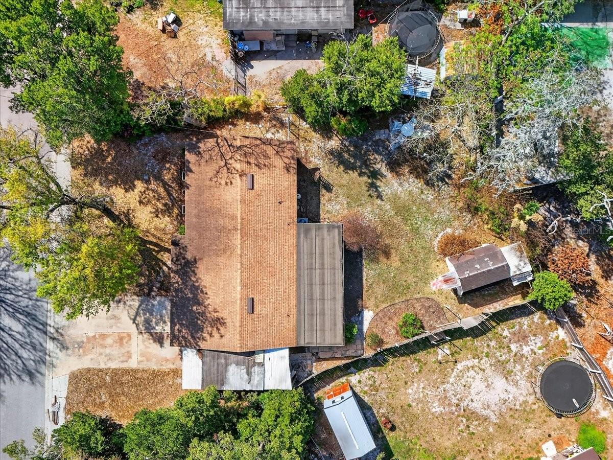 Image 25 of 34 For 702 Carmen Drive