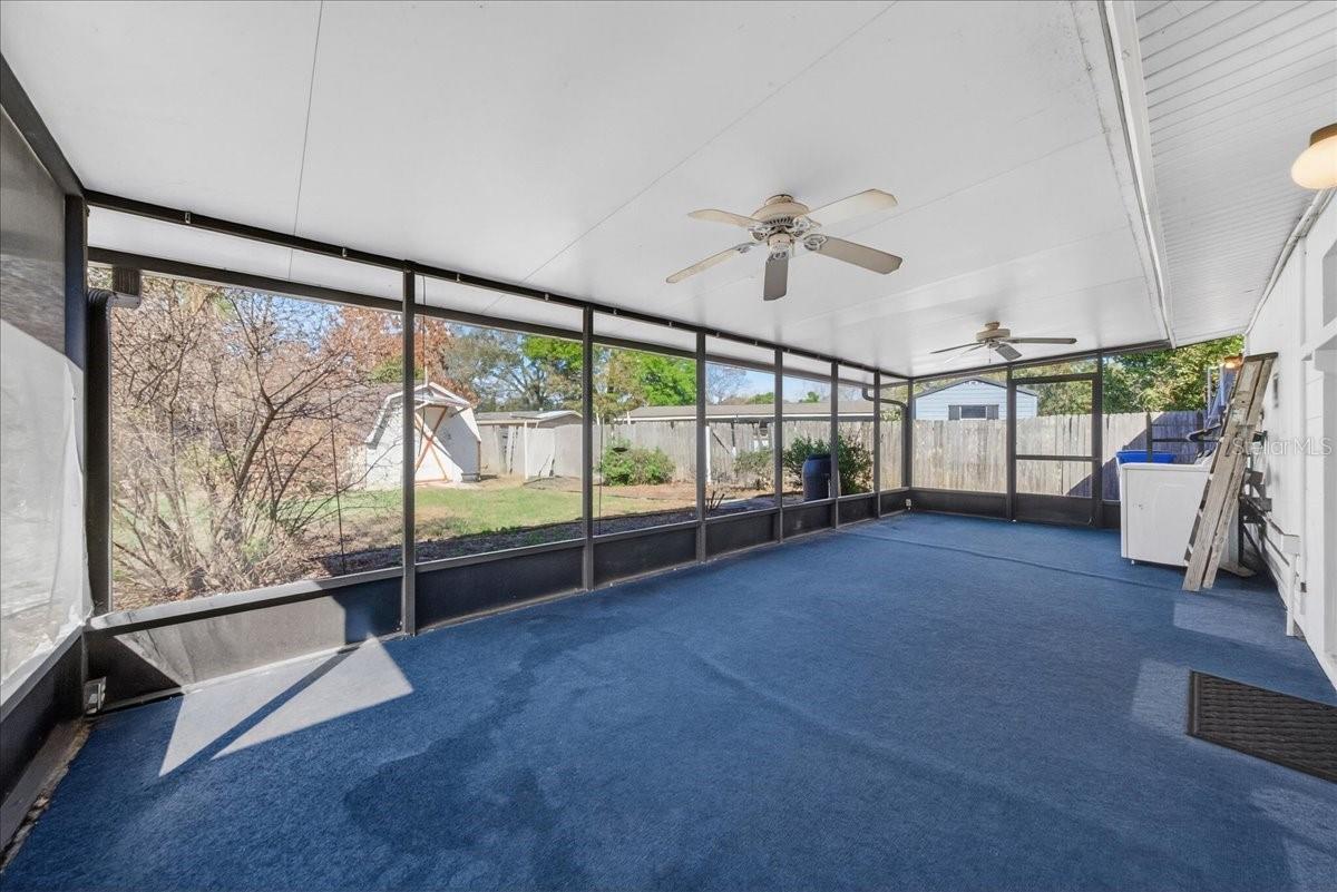 Image 26 of 34 For 702 Carmen Drive