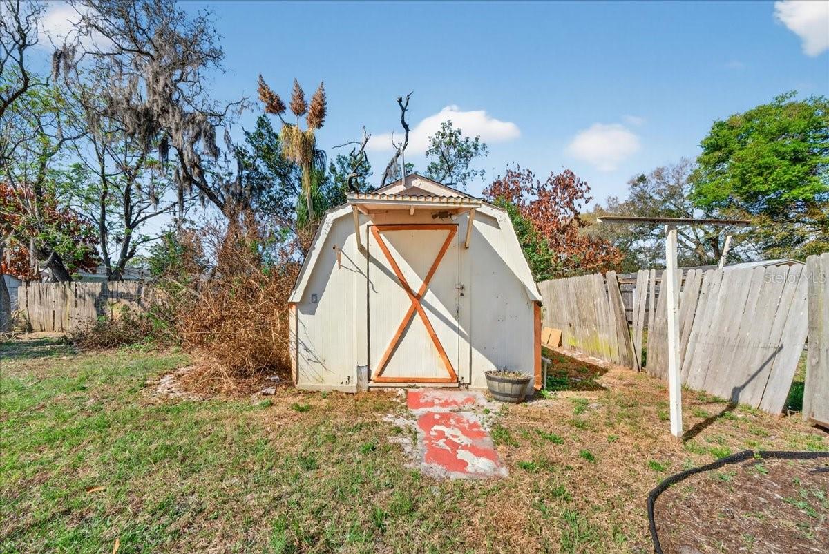 Image 28 of 34 For 702 Carmen Drive