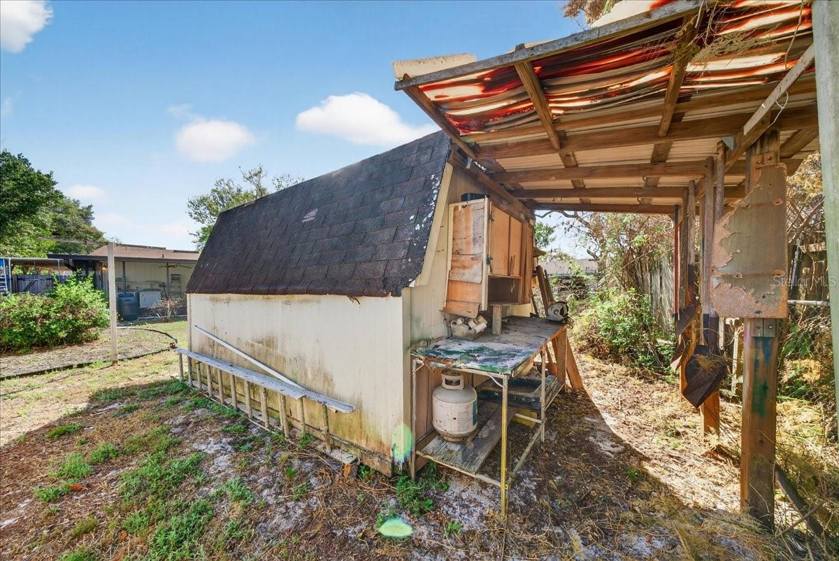 Image 29 of 34 For 702 Carmen Drive