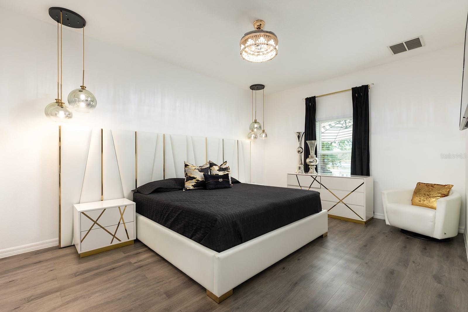 Image 13 of 43 For 1748 Waterside Oaks Drive