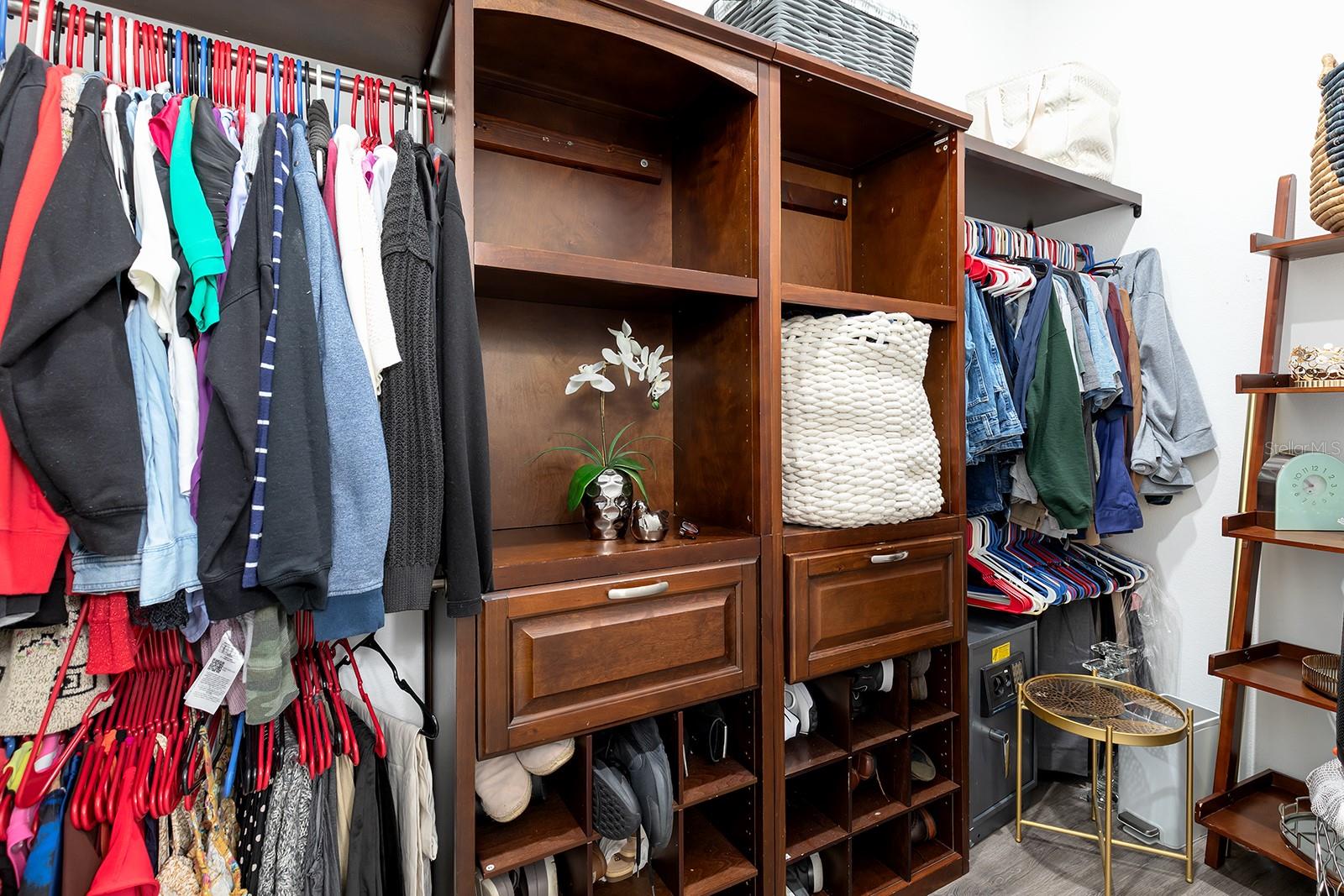 Image 17 of 43 For 1748 Waterside Oaks Drive