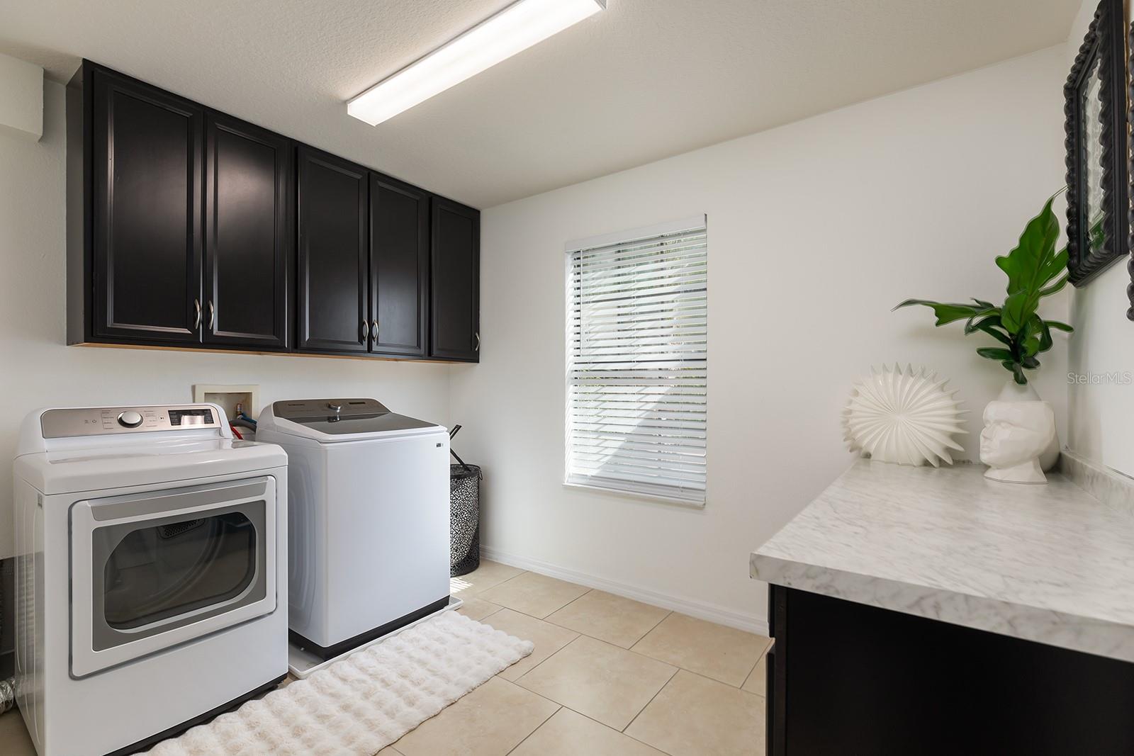 Image 24 of 43 For 1748 Waterside Oaks Drive