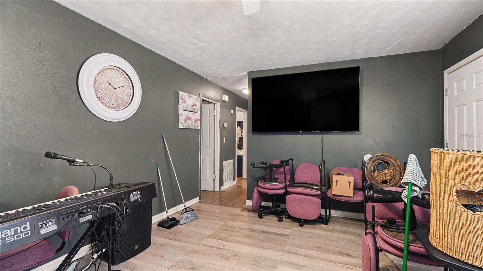 Image 10 of 26 For 2305 35th Street