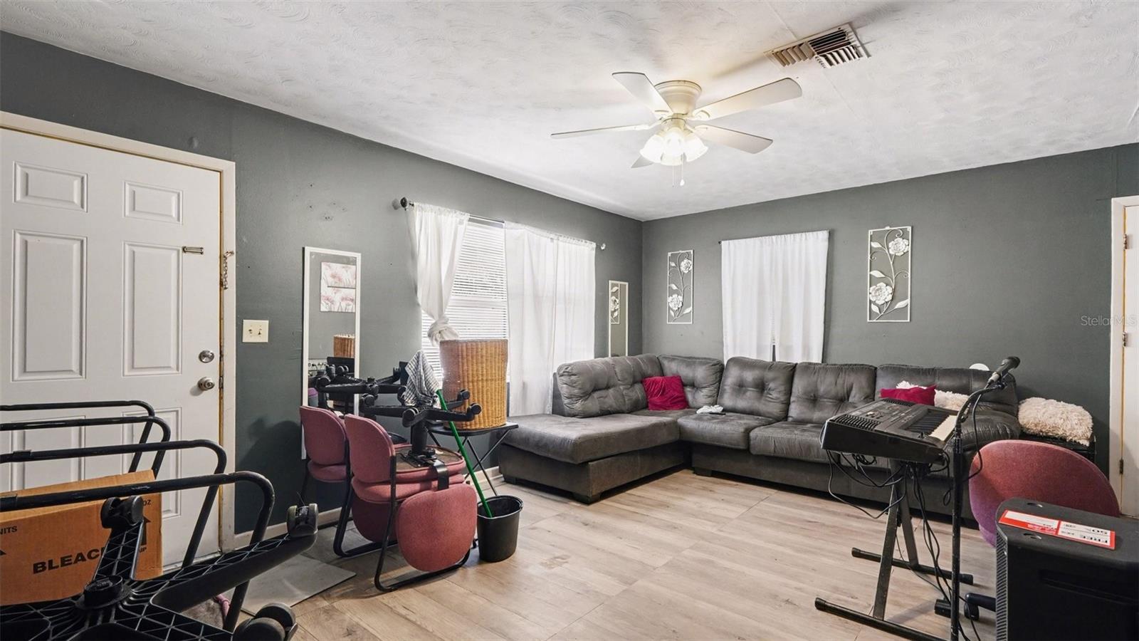 Image 7 of 26 For 2305 35th Street