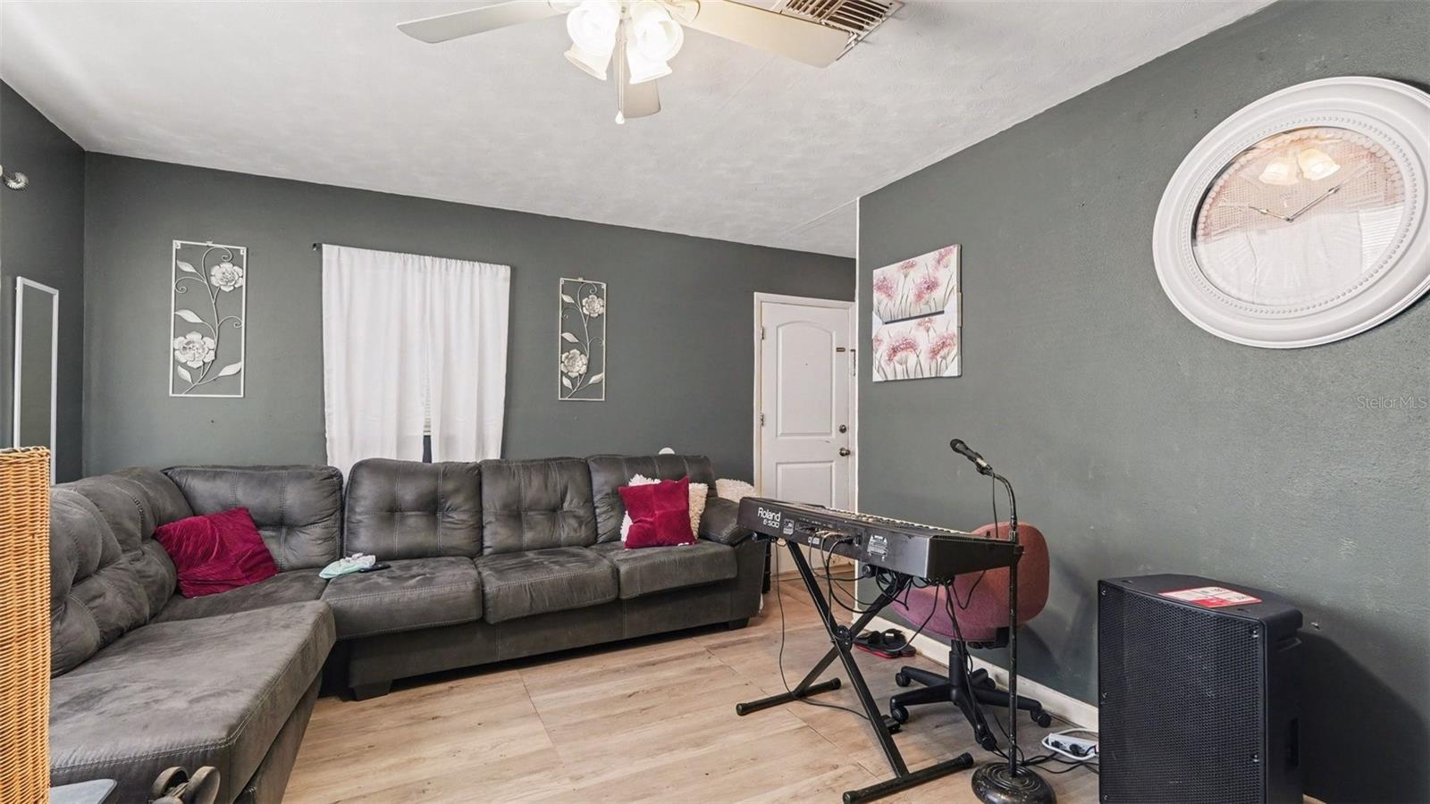 Image 8 of 26 For 2305 35th Street