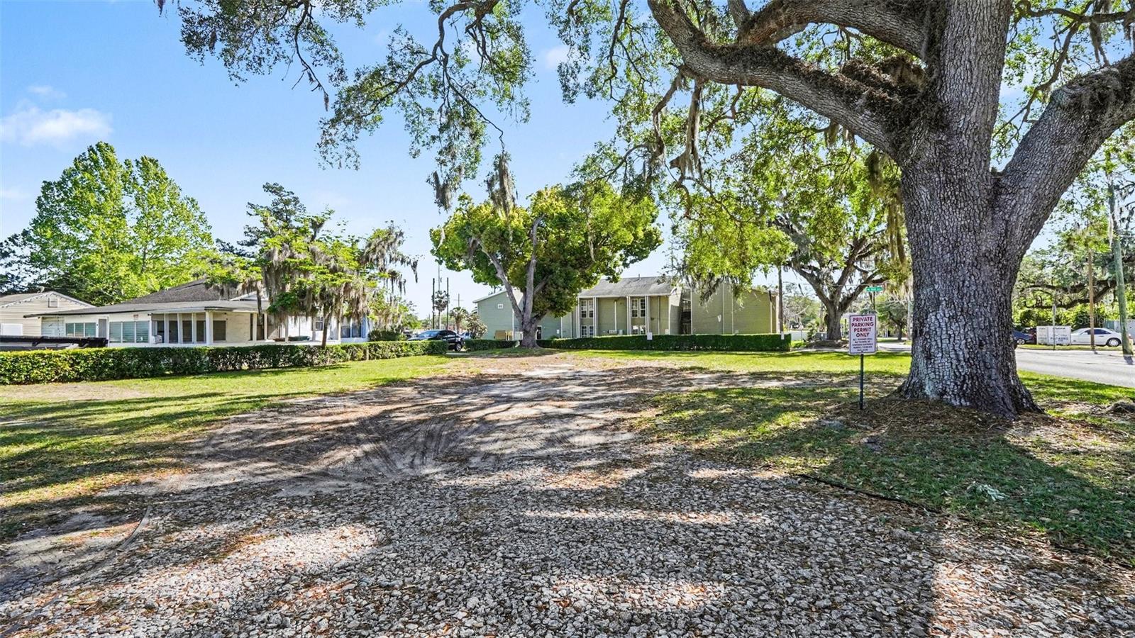 Image 12 of 20 For 833 28th Street