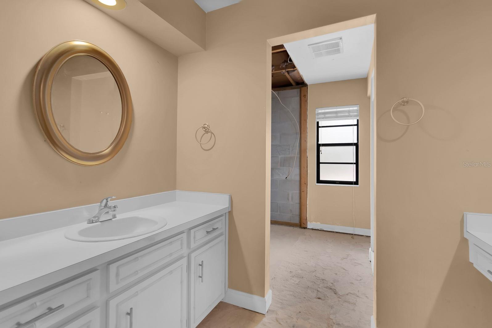 Image 32 of 64 For 401 Blue Lake Drive