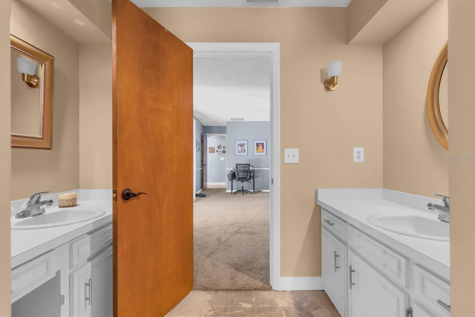 Image 33 of 64 For 401 Blue Lake Drive